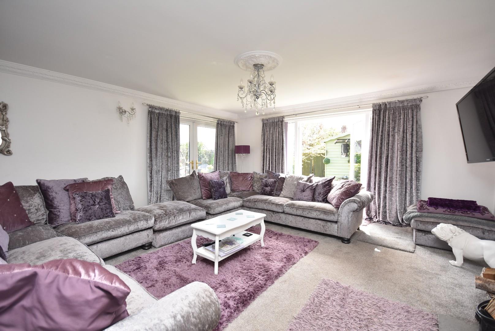 12 Stradling Close, Sully, CF64 5HU